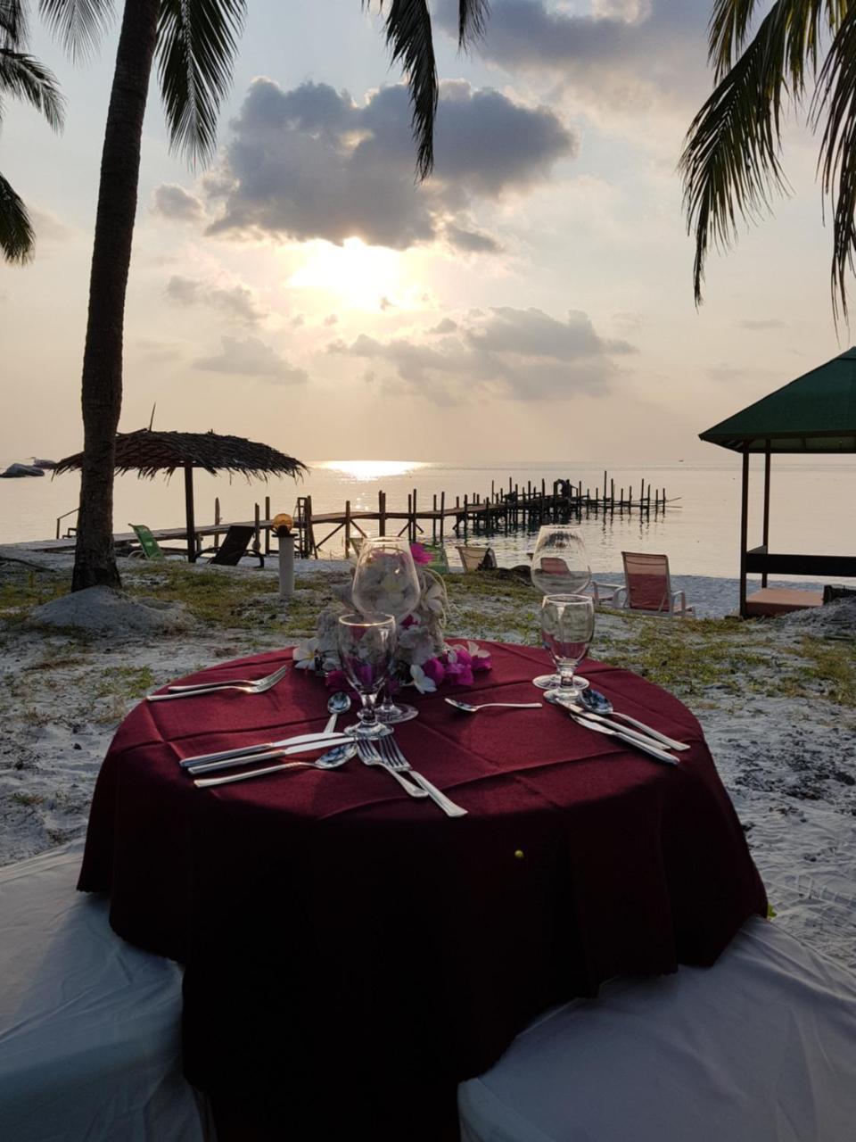 Sari Pacifica Resort & Spa, Lang Tengah Екстериор снимка