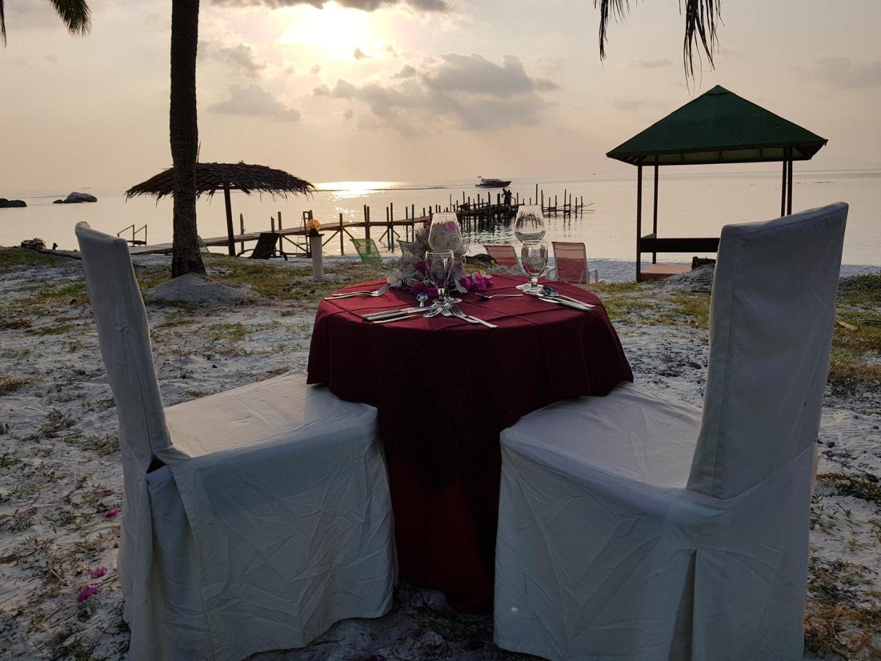 Sari Pacifica Resort & Spa, Lang Tengah Екстериор снимка