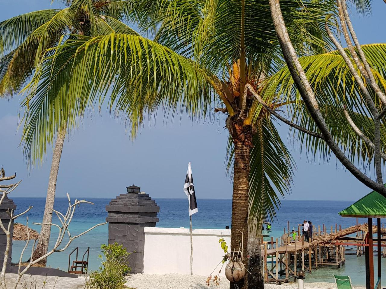 Sari Pacifica Resort & Spa, Lang Tengah Екстериор снимка